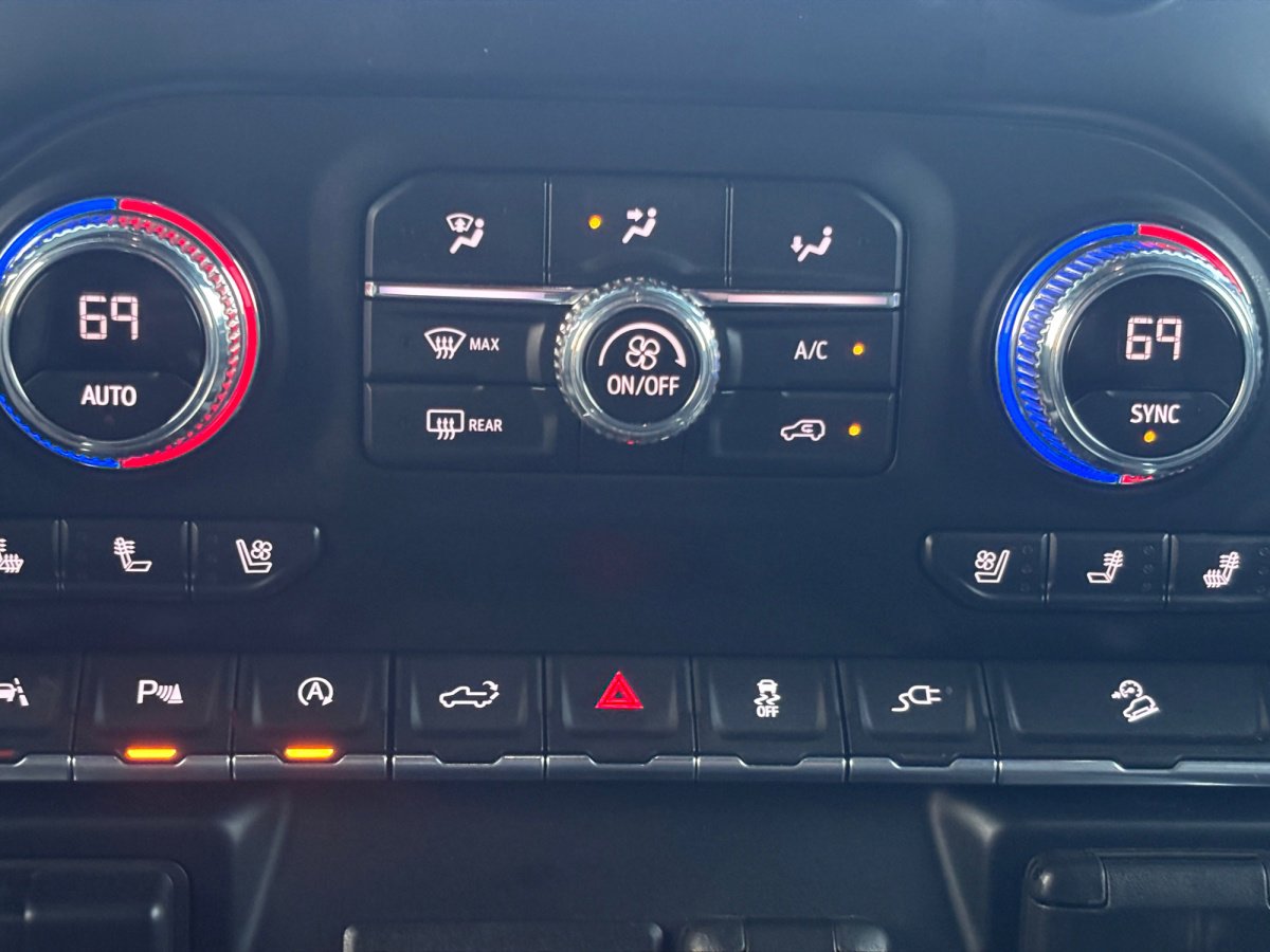 Used 2020 GMC Sierra 1500 AT4 w/ AT4 Premium Package image 4