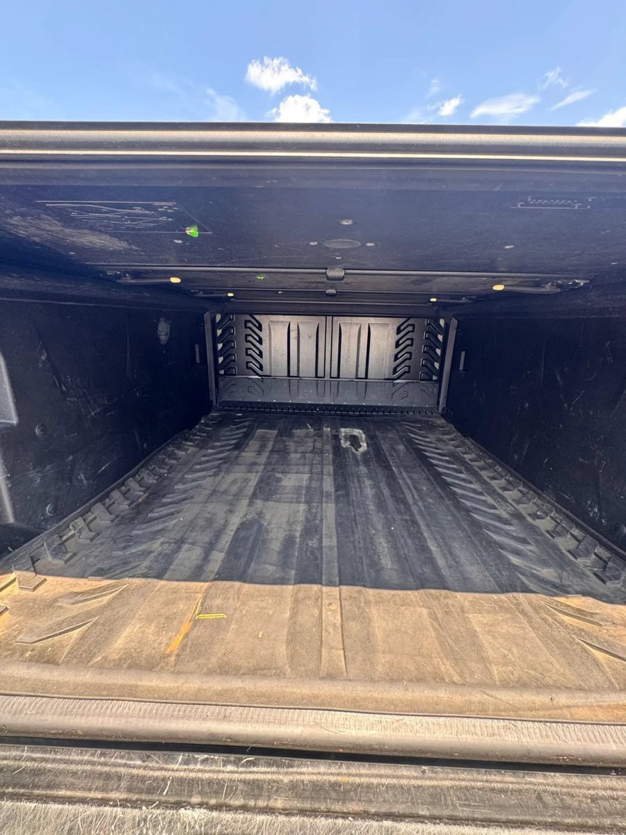 Used 2012 Chevrolet Avalanche LTZ AWD/4WD image 24