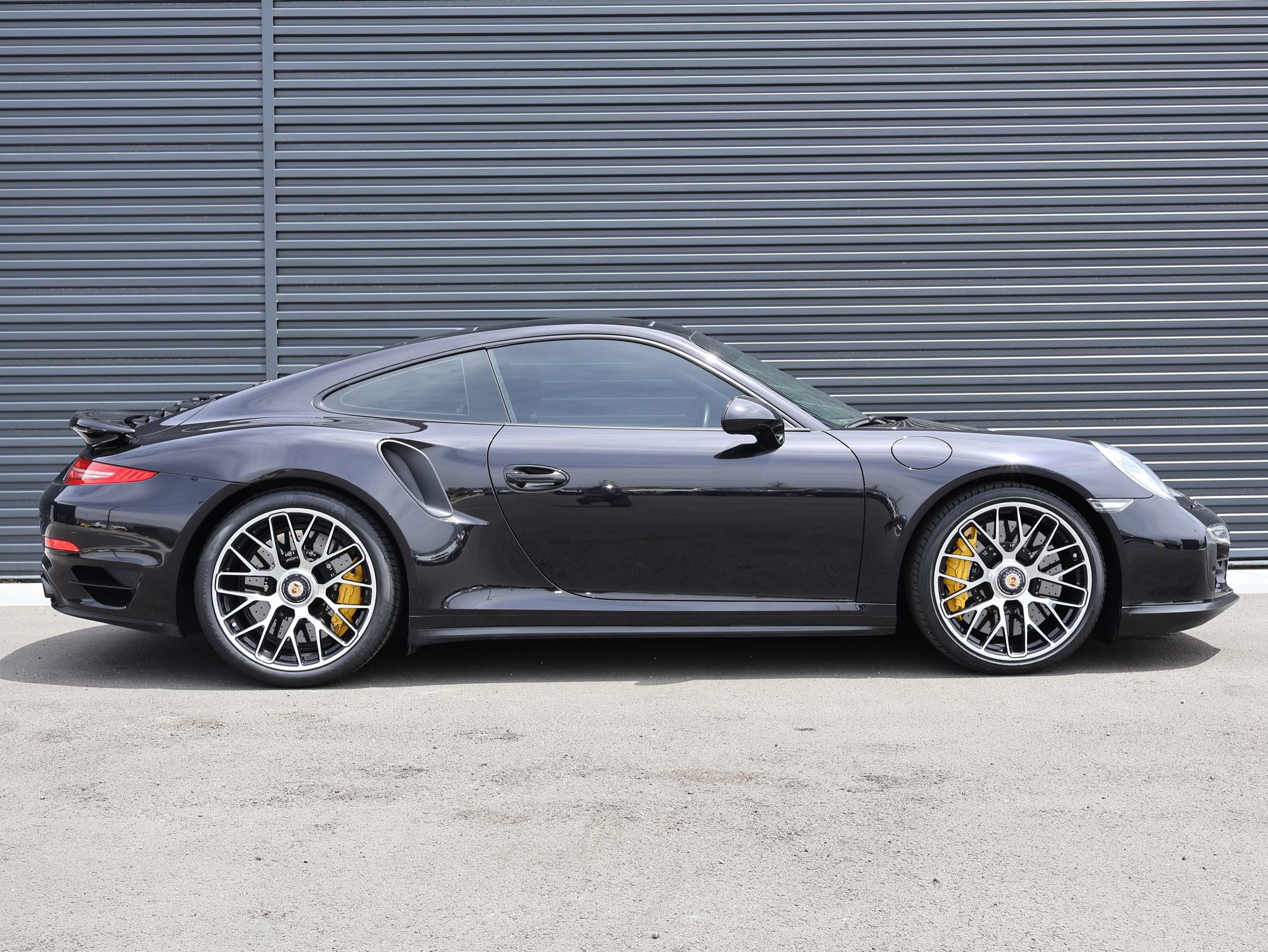 Used 2014 Porsche 911 Turbo S AWD/4WD image 8