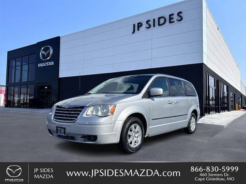 Used 2010 Chrysler Town & Country Touring image 1