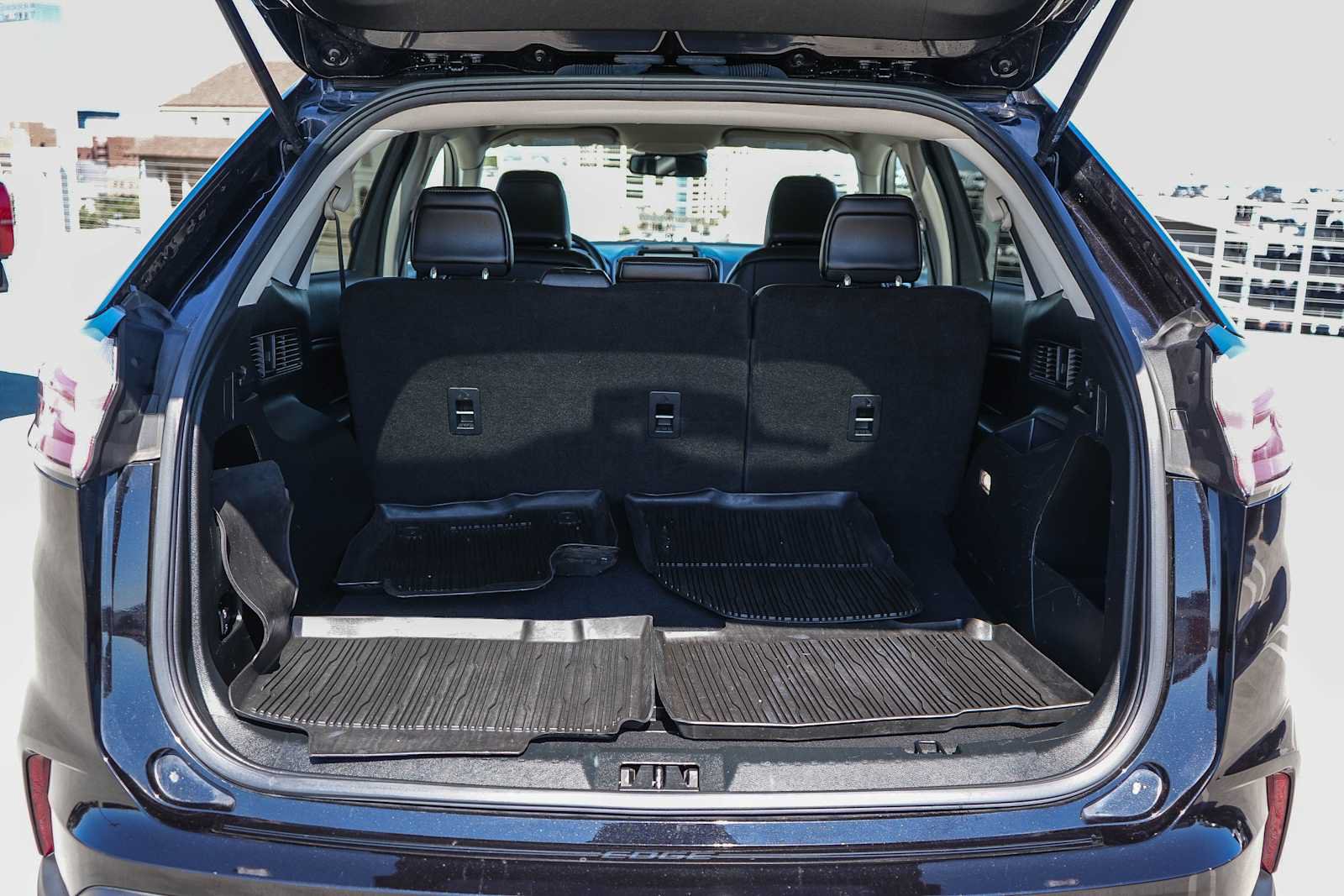 Used 2021 Ford Edge SEL w/ Cargo Accessory Package AWD/4WD image 27