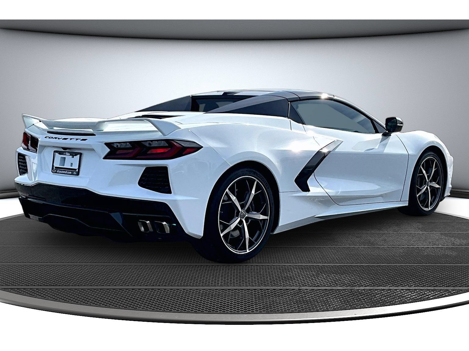 Used 2022 Chevrolet Corvette Stingray Premium Conv w/ Z51 Performance Package RWD image 17