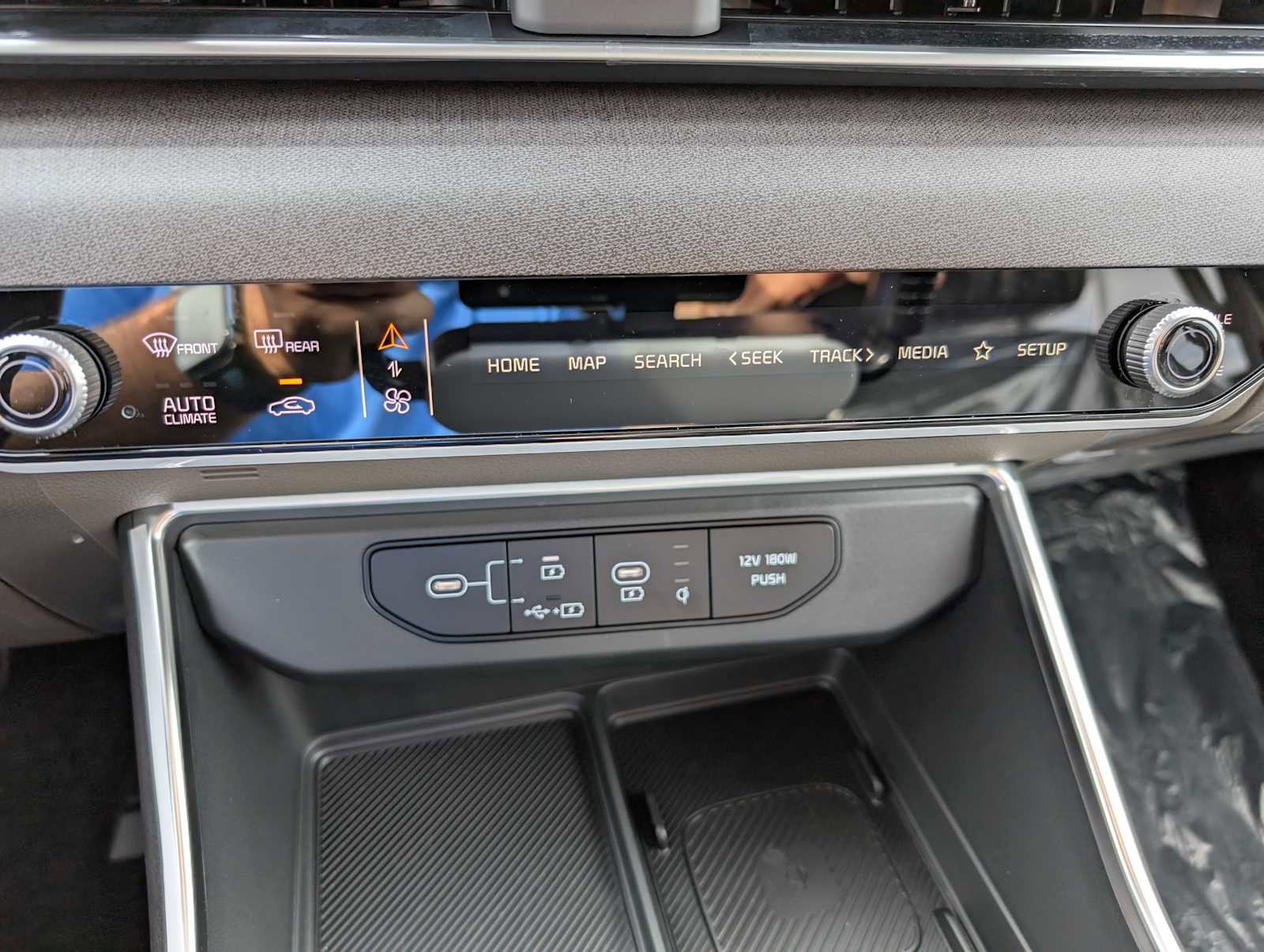 New 2026 Kia Carnival EX image 28