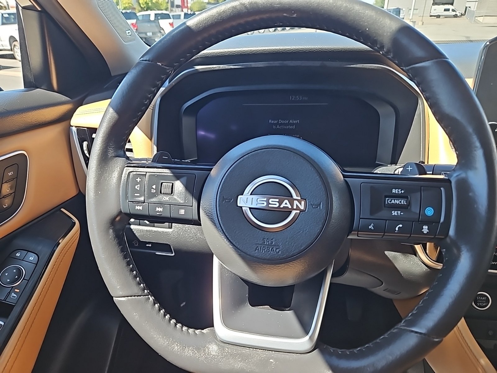 Used 2023 Nissan Rogue Platinum w/ Platinum Premium Package FWD image 17