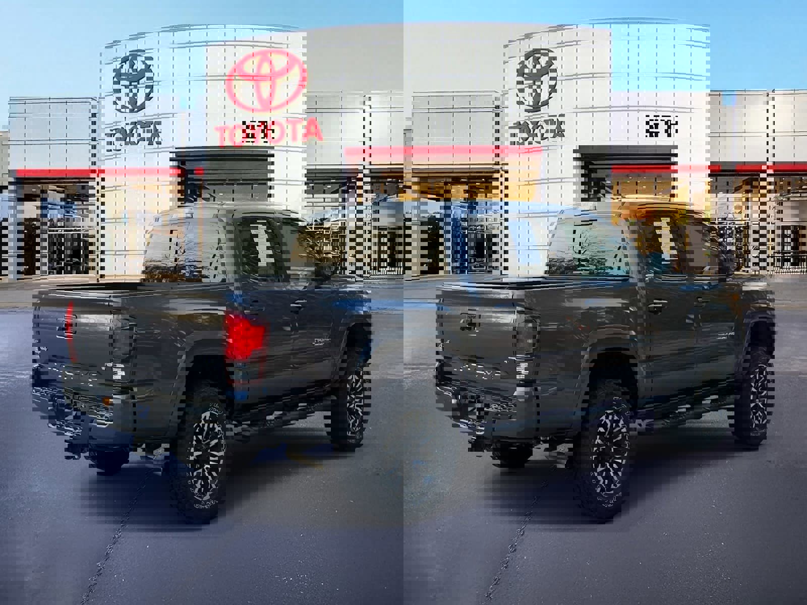 Used 2023 Toyota Tacoma SR5 image 5