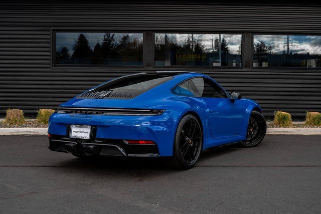 Used 2025 Porsche 911 Carrera GTS RWD image 28