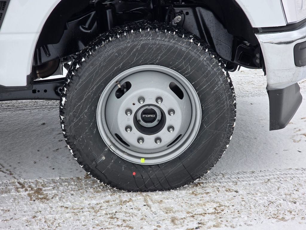 New 2026 Ford F350 XL w/ XL Chrome Package image 11