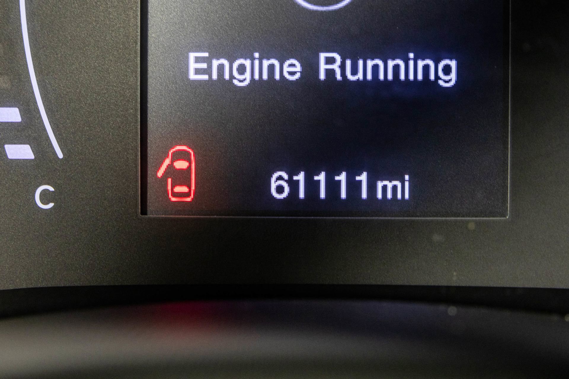 Used 2019 Jeep Renegade Latitude w/ Cold Weather Group image 35