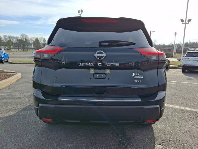 Used 2024 Nissan Rogue SV FWD image 7