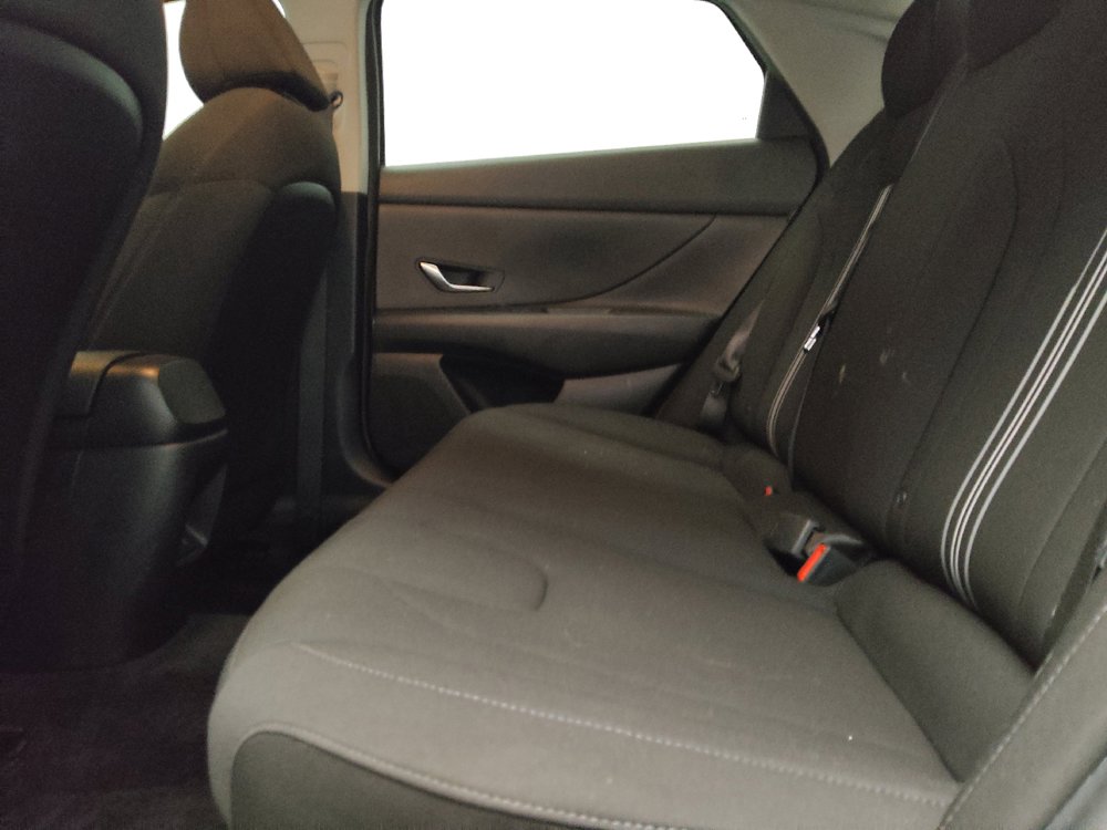 Used 2025 Hyundai Elantra Hybrid FWD image 18