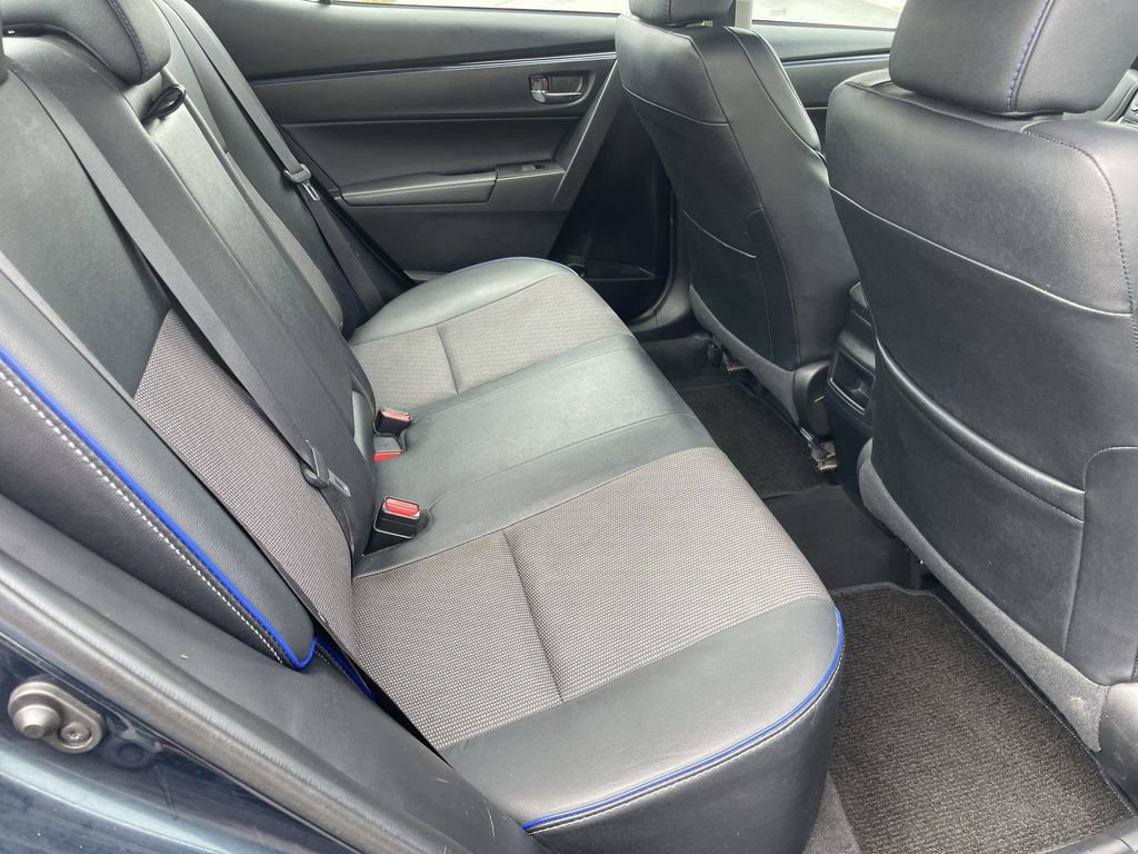 Used 2018 Toyota Corolla SE w/ Carpet Mat Package (TMS) FWD image 23