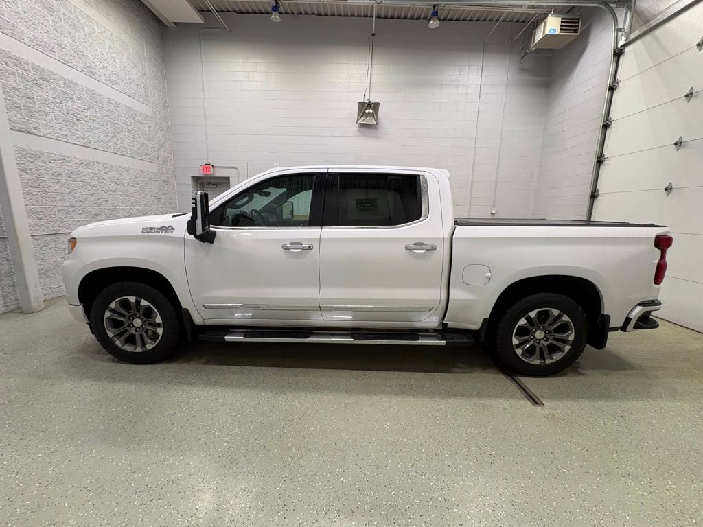 Used 2024 Chevrolet Silverado 1500 High Country w/ Technology Package AWD/4WD image 8