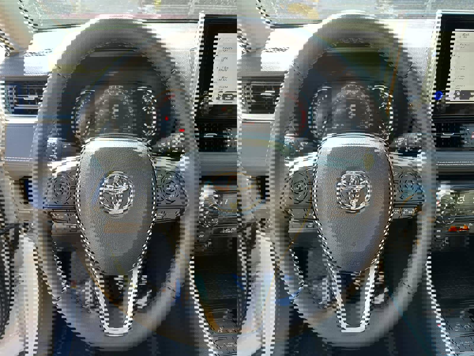 Used 2025 Toyota RAV4 XLE Premium image 15