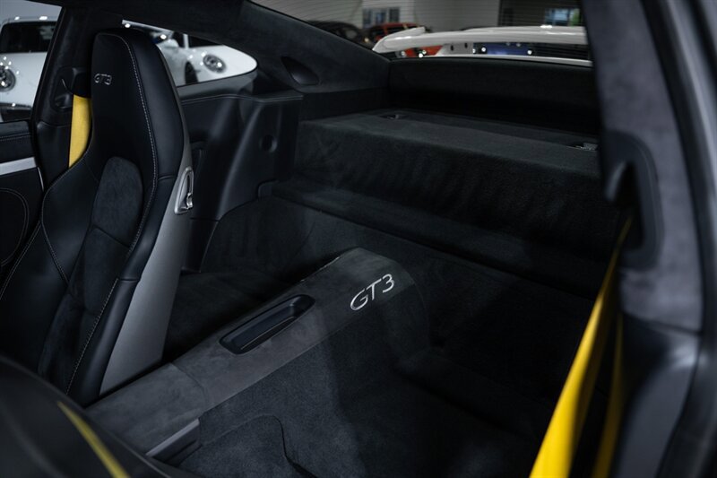 Used 2015 Porsche 911 GT3 RWD image 22