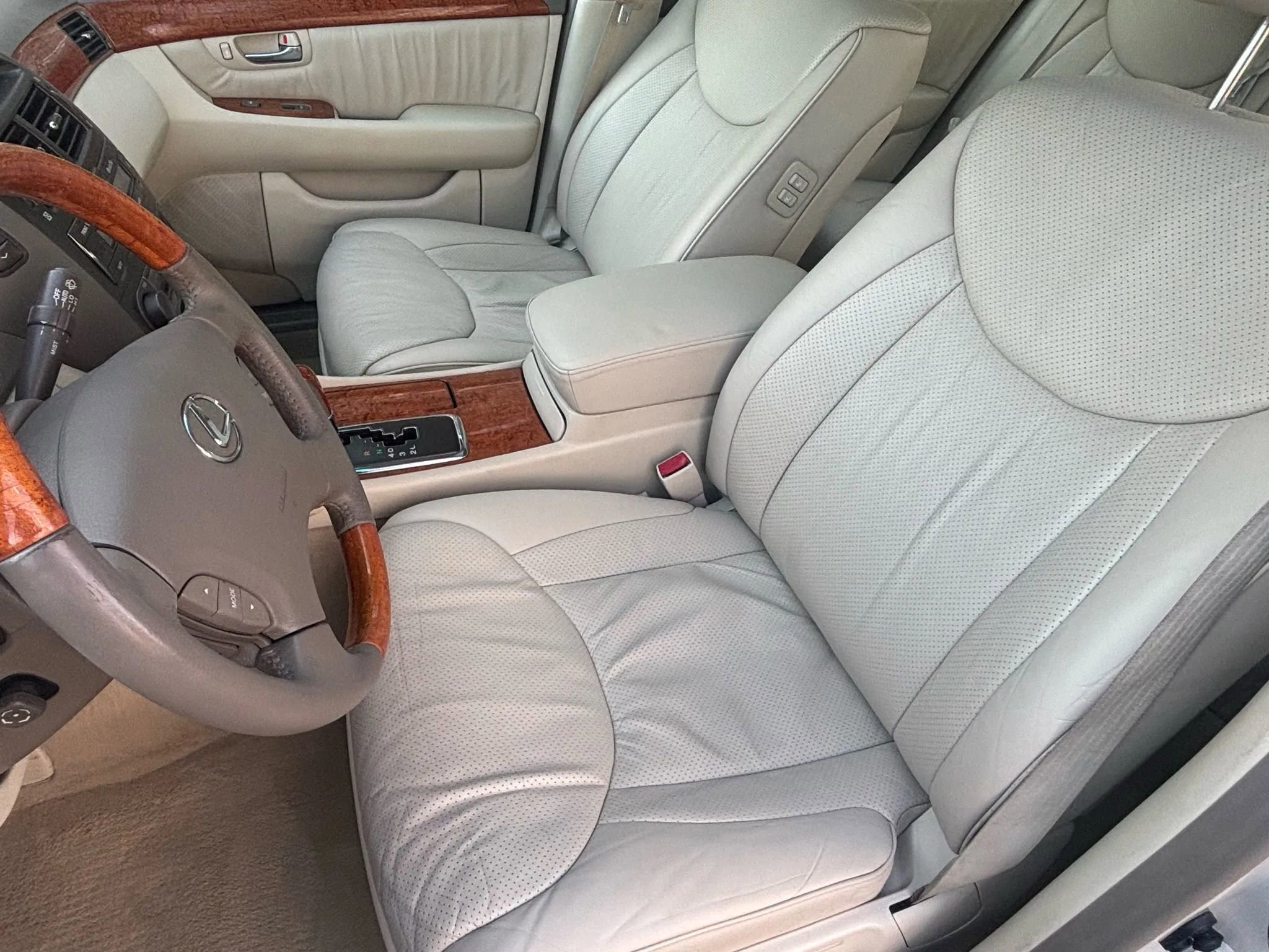 Used 2003 Lexus LS 430 RWD image 19