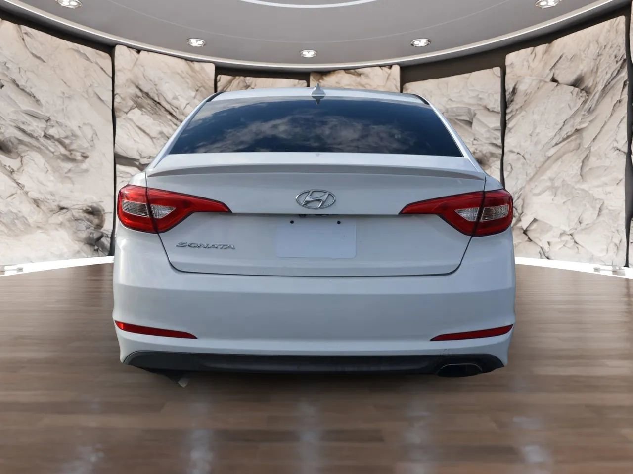 Used 2016 Hyundai Sonata SE w/ Cargo Package image 12