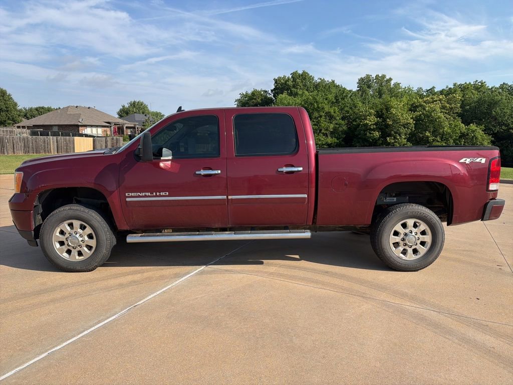 Used 2014 GMC Sierra 2500 Denali AWD/4WD image 2