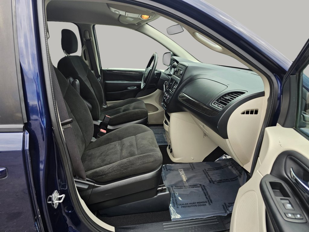 Used 2016 Dodge Grand Caravan SE w/ Quick Order Package 29E SE image 25