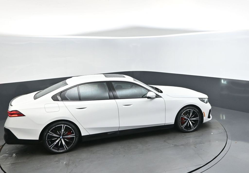 New 2026 BMW 530i w/ M Sport Package image 35