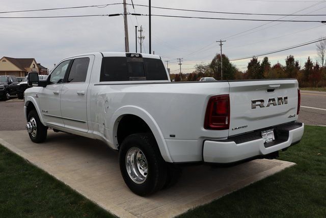 Used 2025 RAM 3500 Limited w/ Max Tow Package image 37
