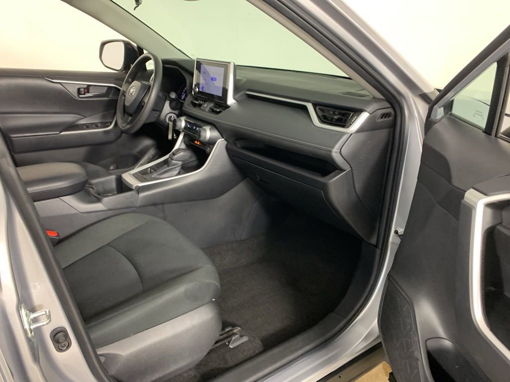Used 2024 Toyota RAV4 LE image 37