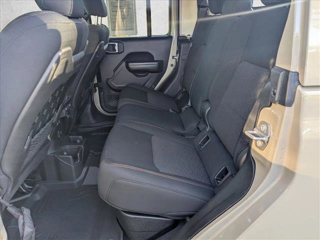 Used 2020 Jeep Gladiator Mojave image 17