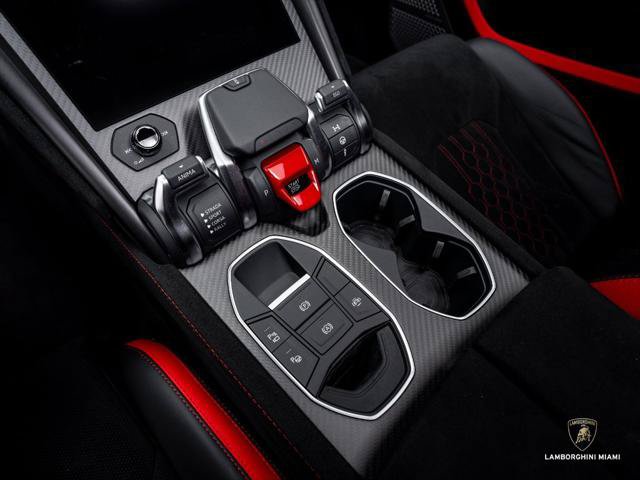 Used 2023 Lamborghini Urus Performante AWD/4WD image 41