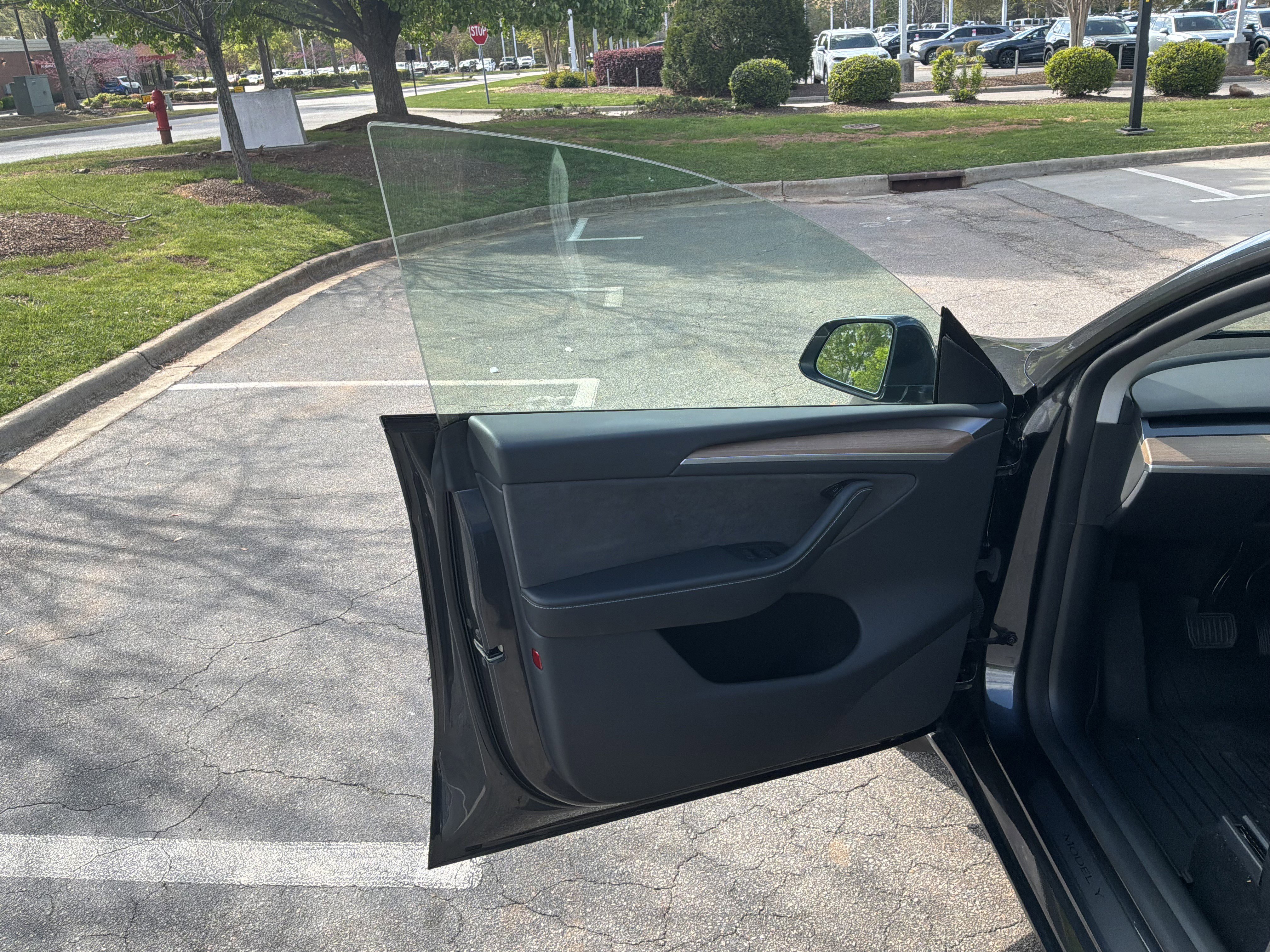 Used 2024 Tesla Model Y Long Range image 17