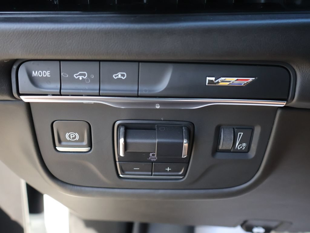 Certified 2025 Cadillac Escalade V AWD/4WD image 38
