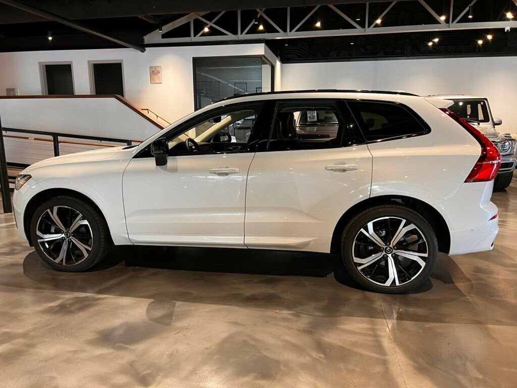 Used 2023 Volvo XC60 B5 Ultimate image 2