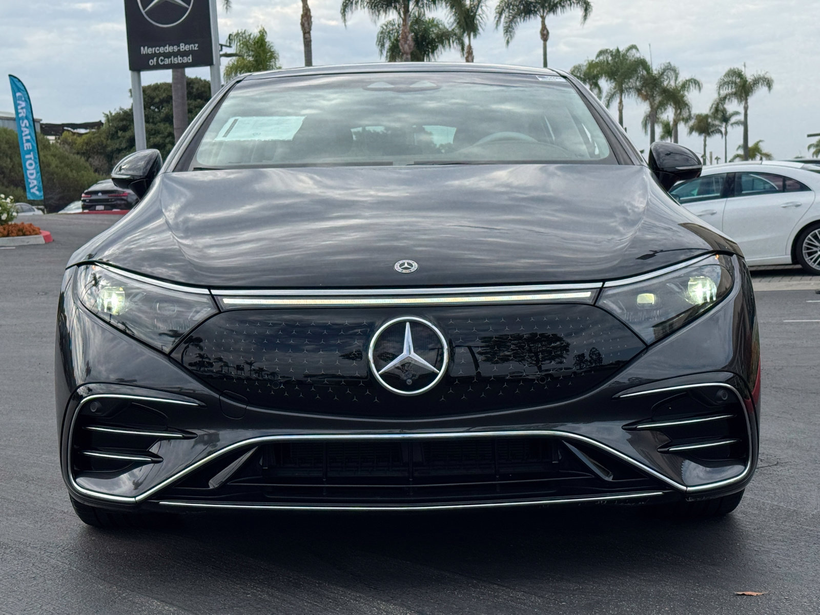 Used 2023 Mercedes-Benz EQS 580 4MATIC Sedan image 3