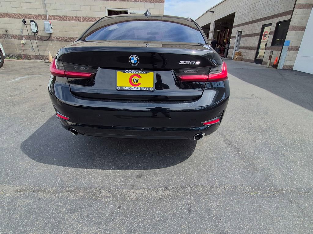 Used 2021 BMW 330e w/ Convenience Package image 13