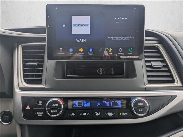 Used 2018 Toyota Highlander XLE image 14