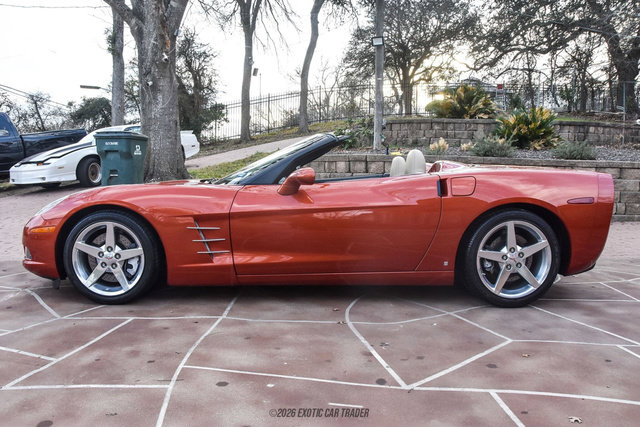 Used 2006 Chevrolet Corvette Convertible w/ Preferred Equipment Group RWD image 3