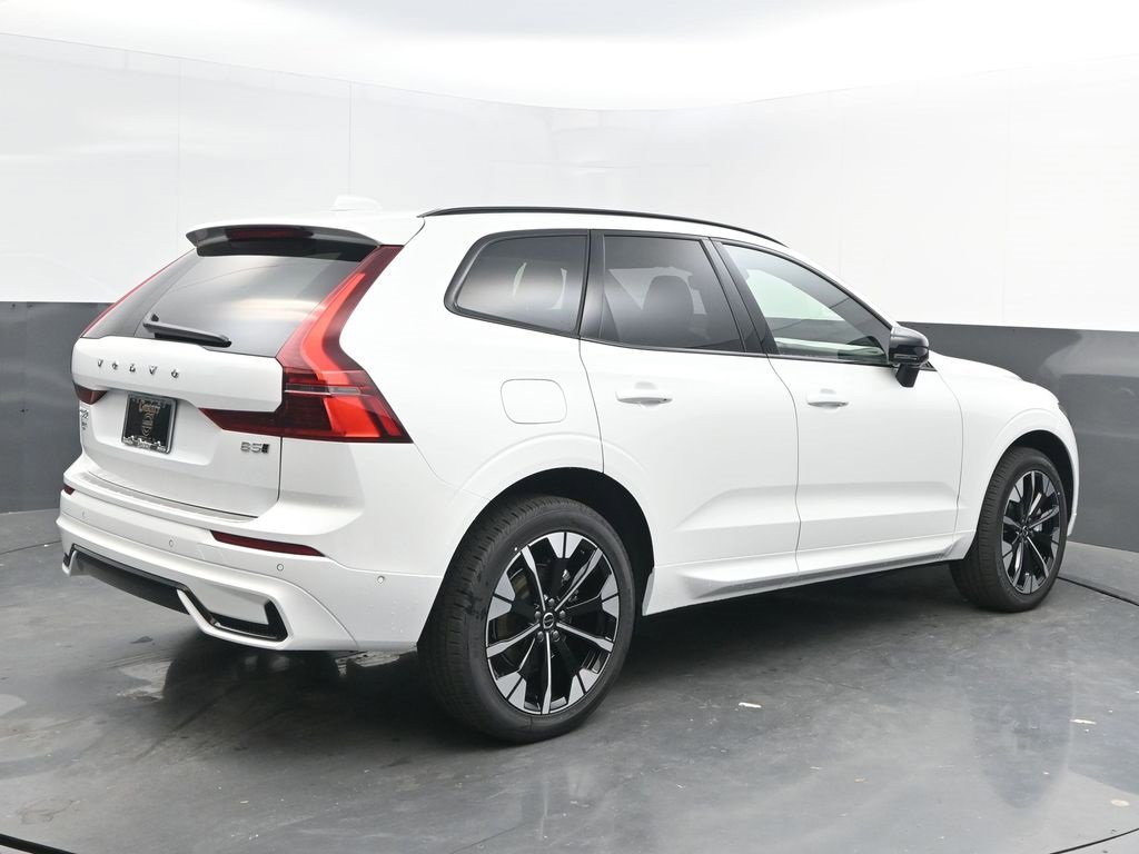 New 2026 Volvo XC60 B5 Plus w/ Protection Package Premier image 7