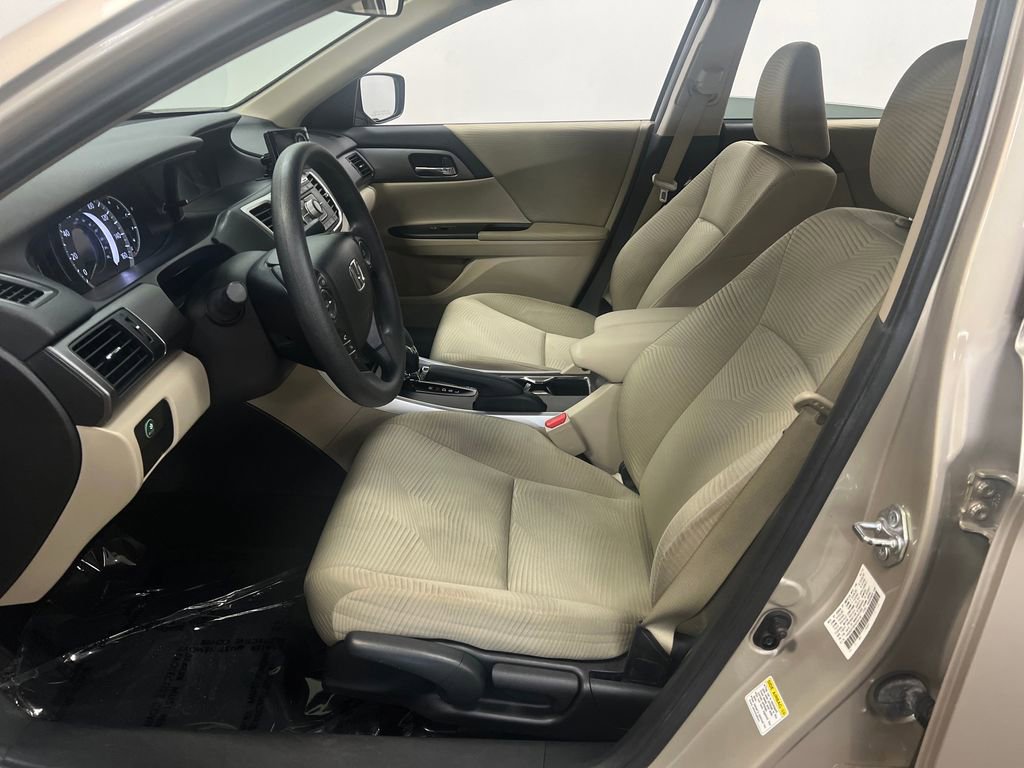 Used 2015 Honda Accord LX image 11