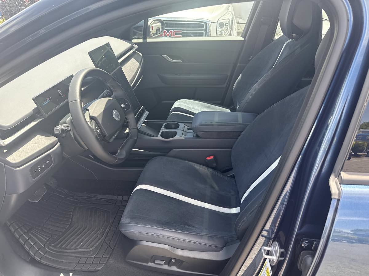 Used 2023 Fisker Ocean One AWD/4WD image 12