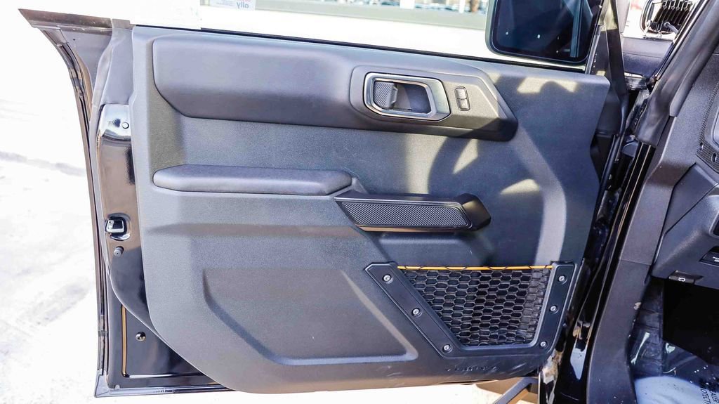 Used 2024 Ford Bronco Badlands image 25