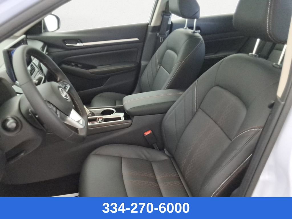 New 2025 Nissan Altima 2.5 SR image 12