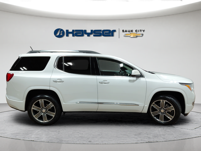 Certified 2019 GMC Acadia Denali w/ Technology Package AWD/4WD image 8