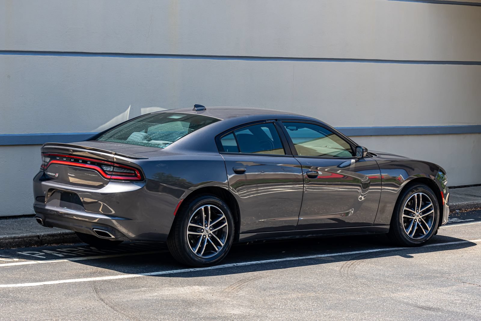 Used 2019 Dodge Charger SXT AWD/4WD image 9