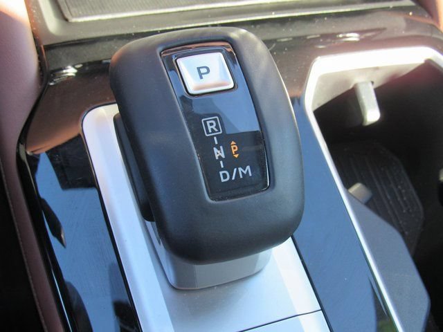 Used 2025 Mitsubishi Outlander SEL AWD/4WD image 23