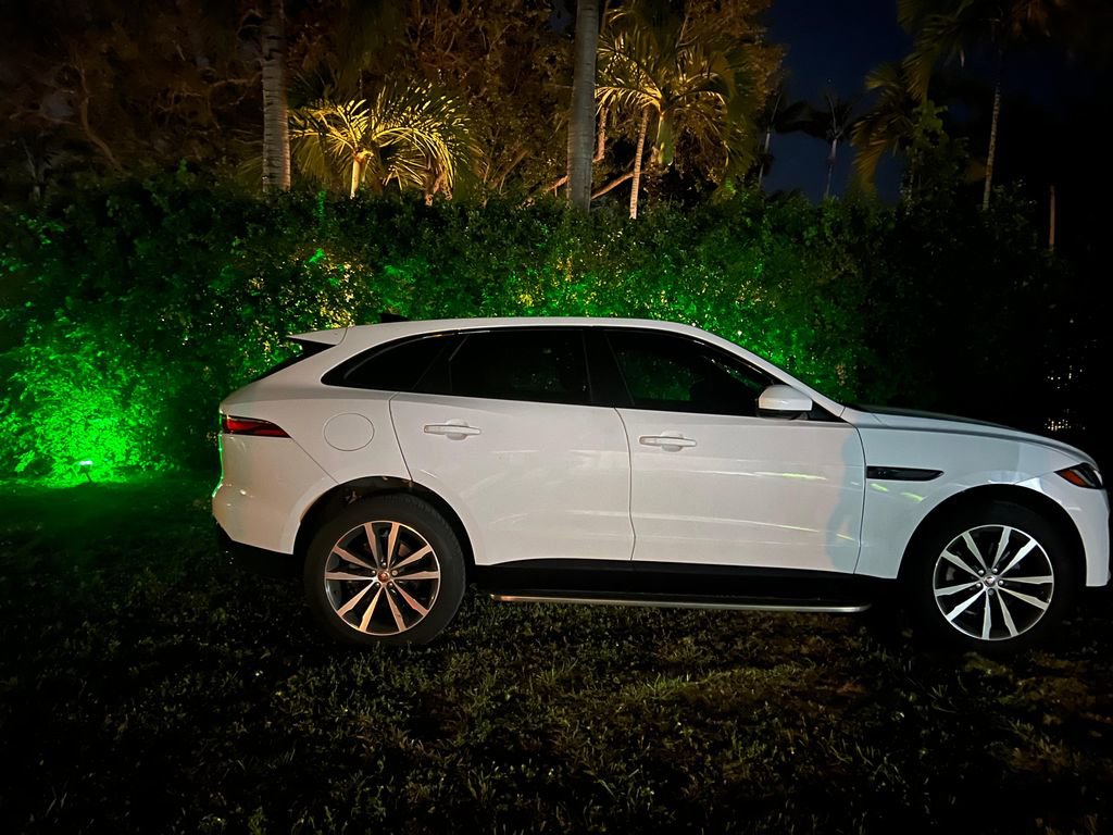 Used 2023 Jaguar F-PACE S AWD/4WD image 2