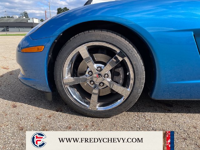Used 2009 Chevrolet Corvette Convertible w/ Preferred Equipment Group RWD image 26