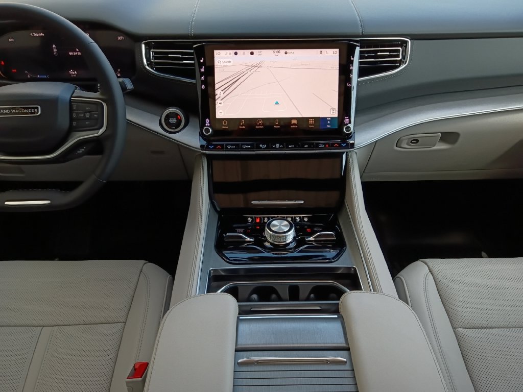 New 2026 Jeep Grand Wagoneer L Limited AWD/4WD image 3
