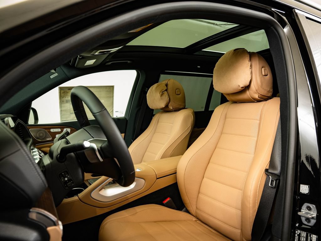 New 2026 Mercedes-Benz GLS 450 4MATIC image 25