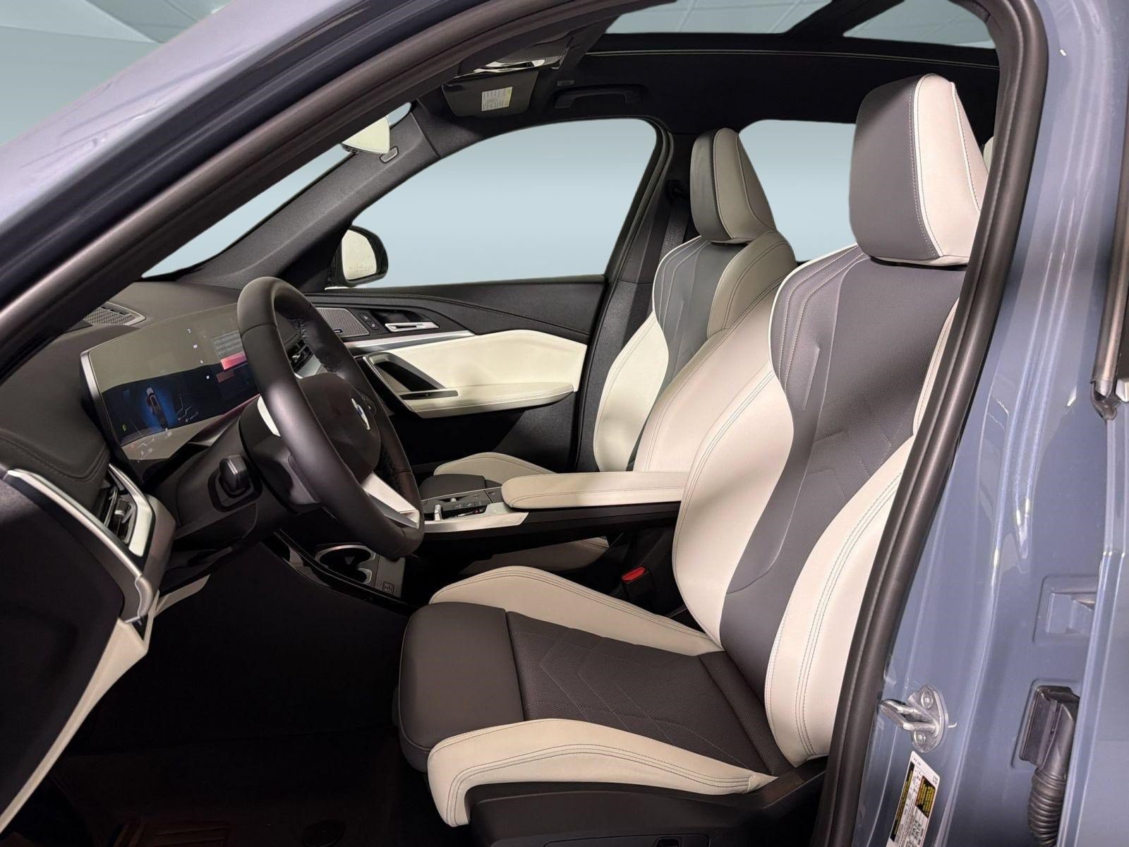 New 2026 BMW X1 xDrive28i w/ Technology Package AWD/4WD image 5
