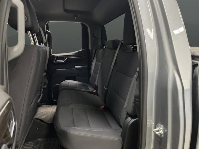 Used 2025 Chevrolet Silverado 1500 LT image 30