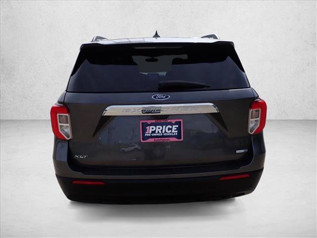 Used 2020 Ford Explorer XLT AWD/4WD image 3