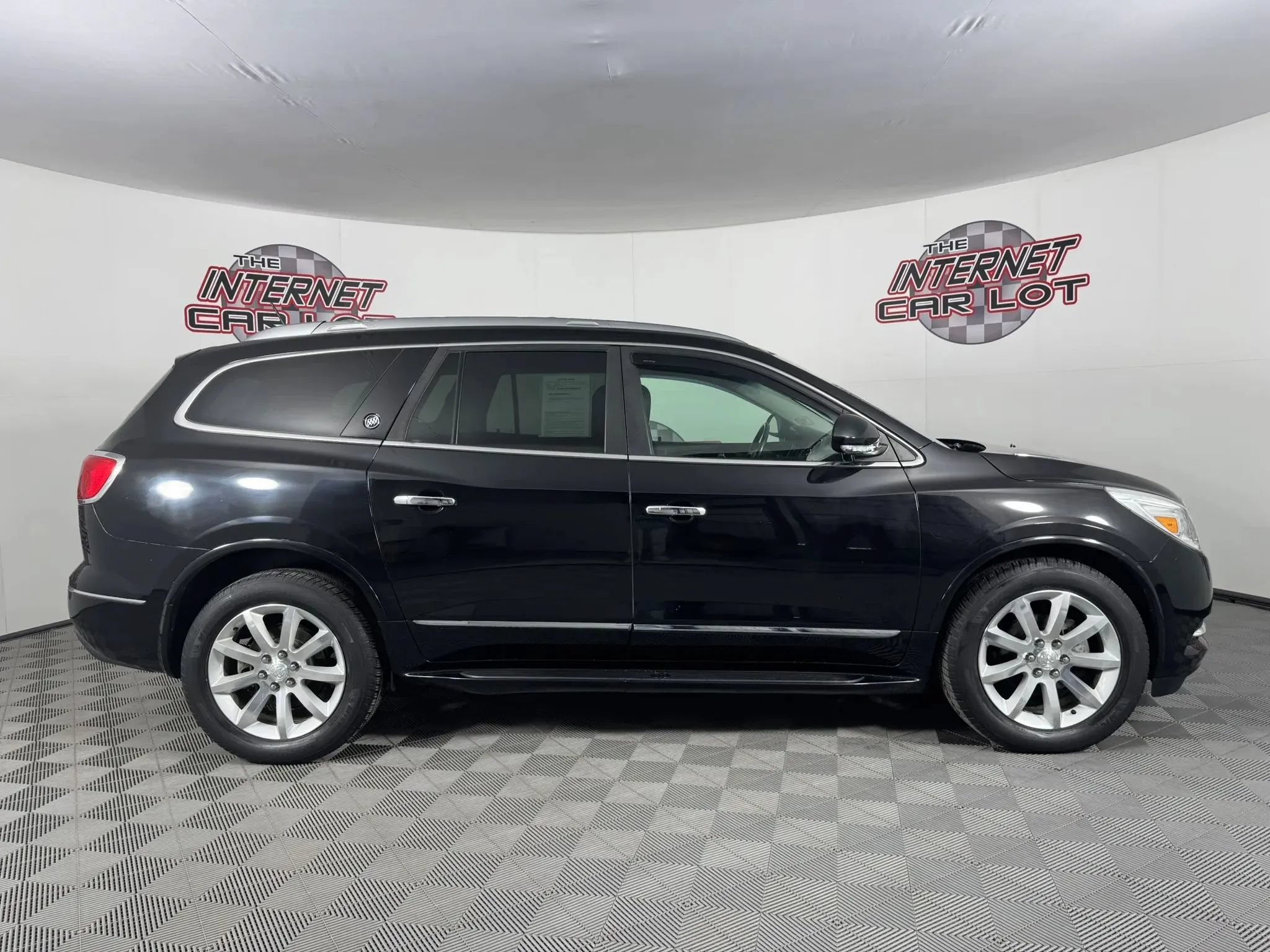 Used 2017 Buick Enclave Premium w/ Experience Buick Package AWD/4WD image 8